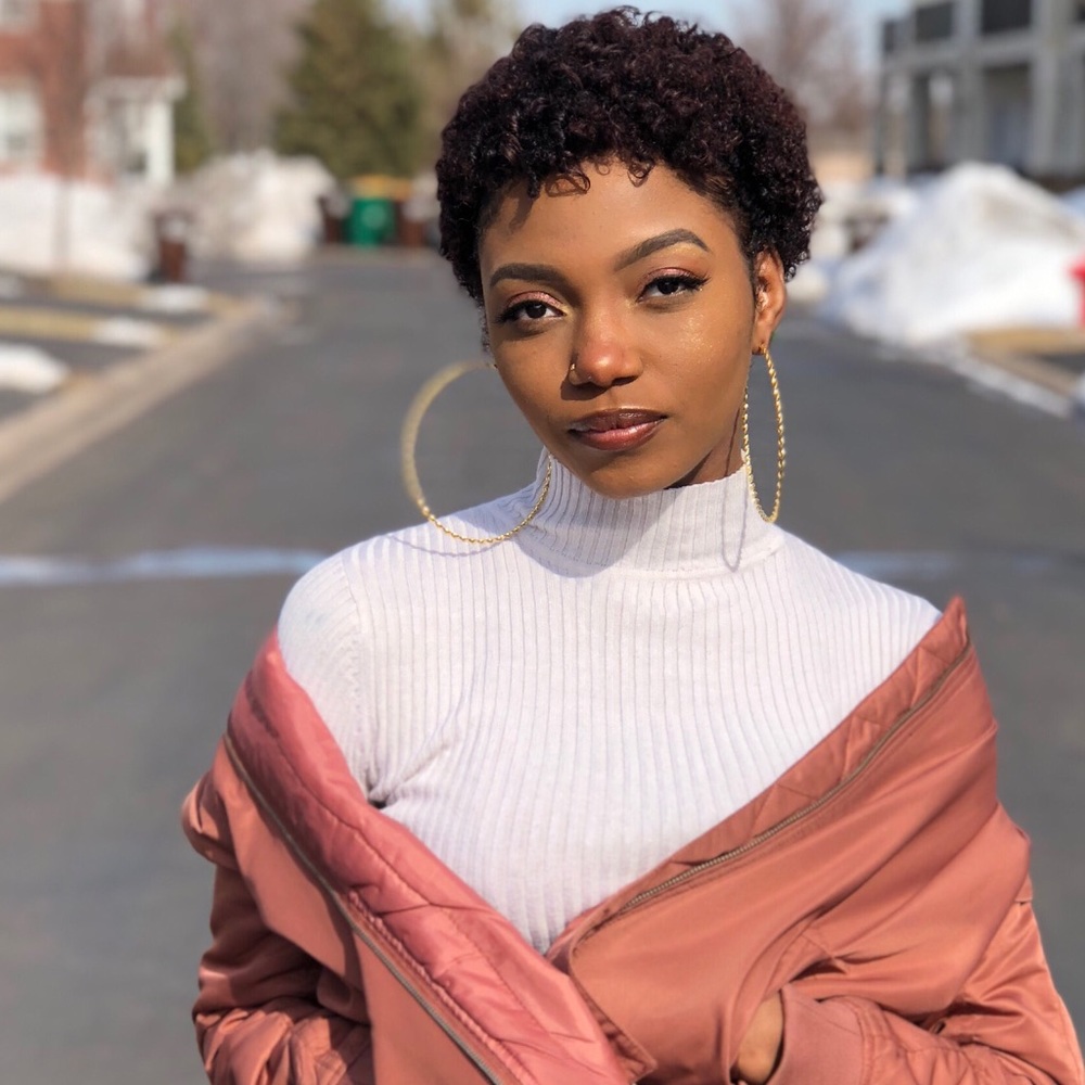 Meet your Posher, Kiana